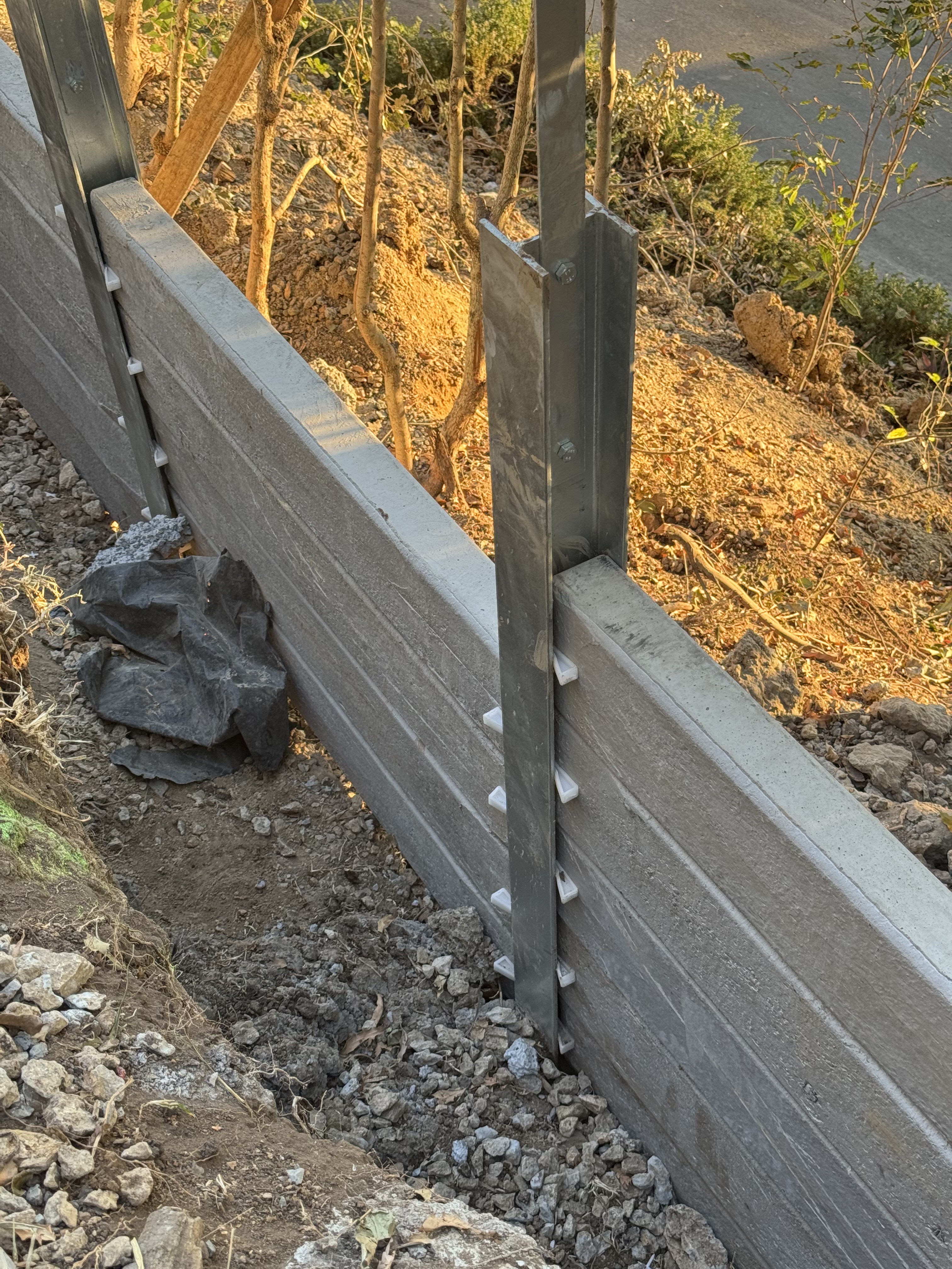 Retaining Wall Construction Detail – Brisbane Concrete sleeper retaining wall detail engineered in Brisbane